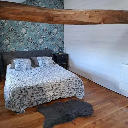 Le Grenier Des Moineaux Bed & Breakfast