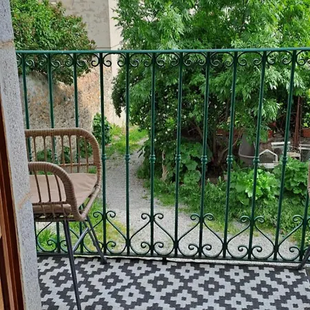 Bed & Breakfast Le Grenier Des Moineaux Font-Romeu-Odeillo-Via