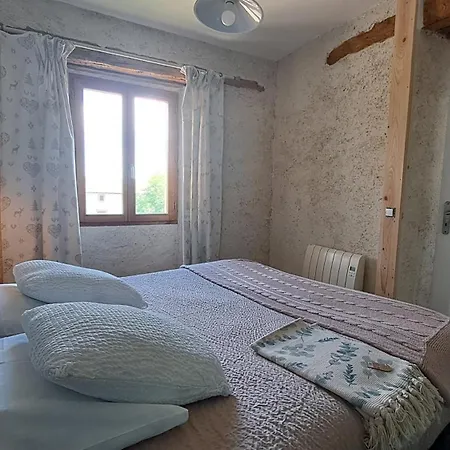 Le Grenier Des Moineaux Bed & Breakfast