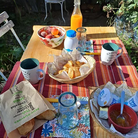 Le Grenier Des Moineaux Chezchristineetfabrice Couette-café